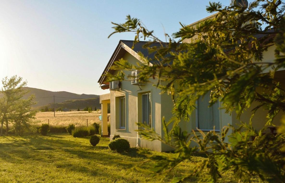 Вілла Cabanas De Las Pinturas Сьєрра-де-ла-Вентана Екстер'єр фото